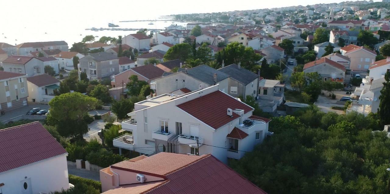Rooms Villa Ropus Novalja Εξωτερικό φωτογραφία