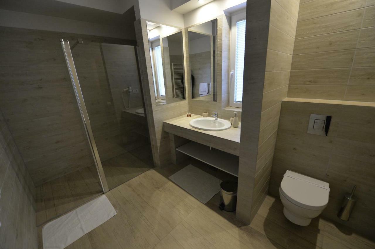 Rooms Villa Ropus Novalja Εξωτερικό φωτογραφία